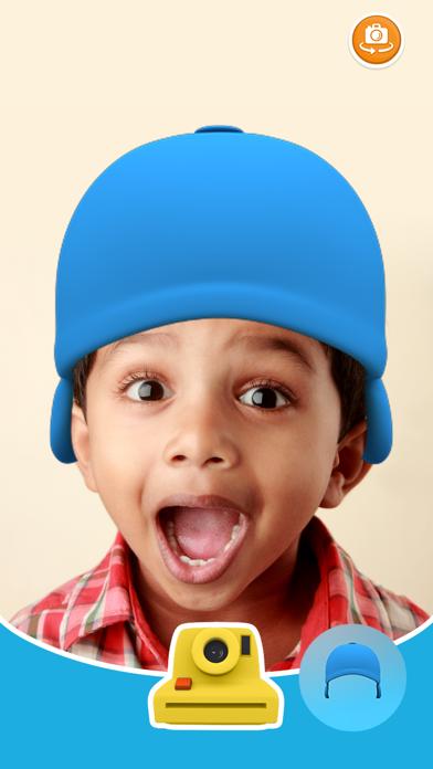 Pocoyo Selfie Wow iPhone Screenshot