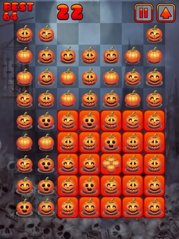 A Halloween Swipe Saga game screenshot